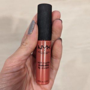NYX PROFESSIONAL MAKEUP Soft Matte Metallic Lip Cream